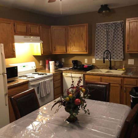 Entire Townhome Available Near Nice Park Library And Shopping Уинстън-Сейлъм Екстериор снимка
