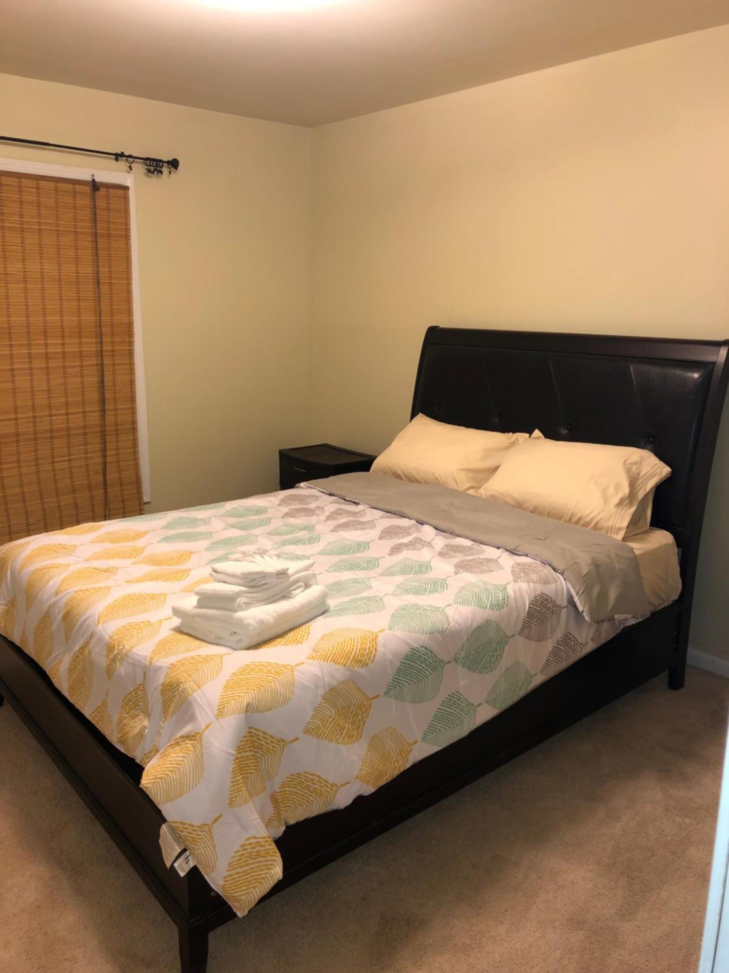 Entire Townhome Available Near Nice Park Library And Shopping Уинстън-Сейлъм Екстериор снимка